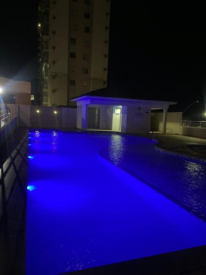 Ape aconchegante, perto da praia